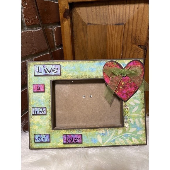 New Live A Life Of Love Frame 8 X 11. Beautiful Green, Red & Purple, With Jewels - Picture 1 of 5
